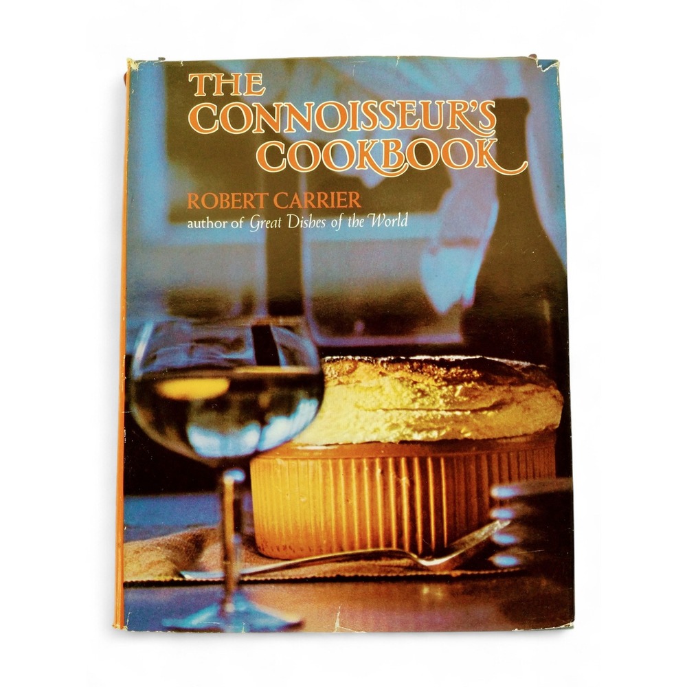 The‎ Connoisseur's Cookbook 1965 1st Edition HCDJ Robert Carrier Gourmet-Core